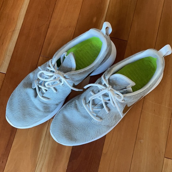Nike ID Roshe Run - Picture 2 of 8